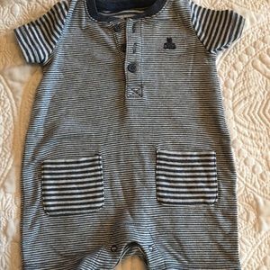 Gap blue & white striped shorts onesie 0-3 months